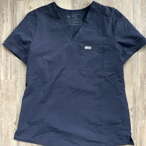 Figs scrub top